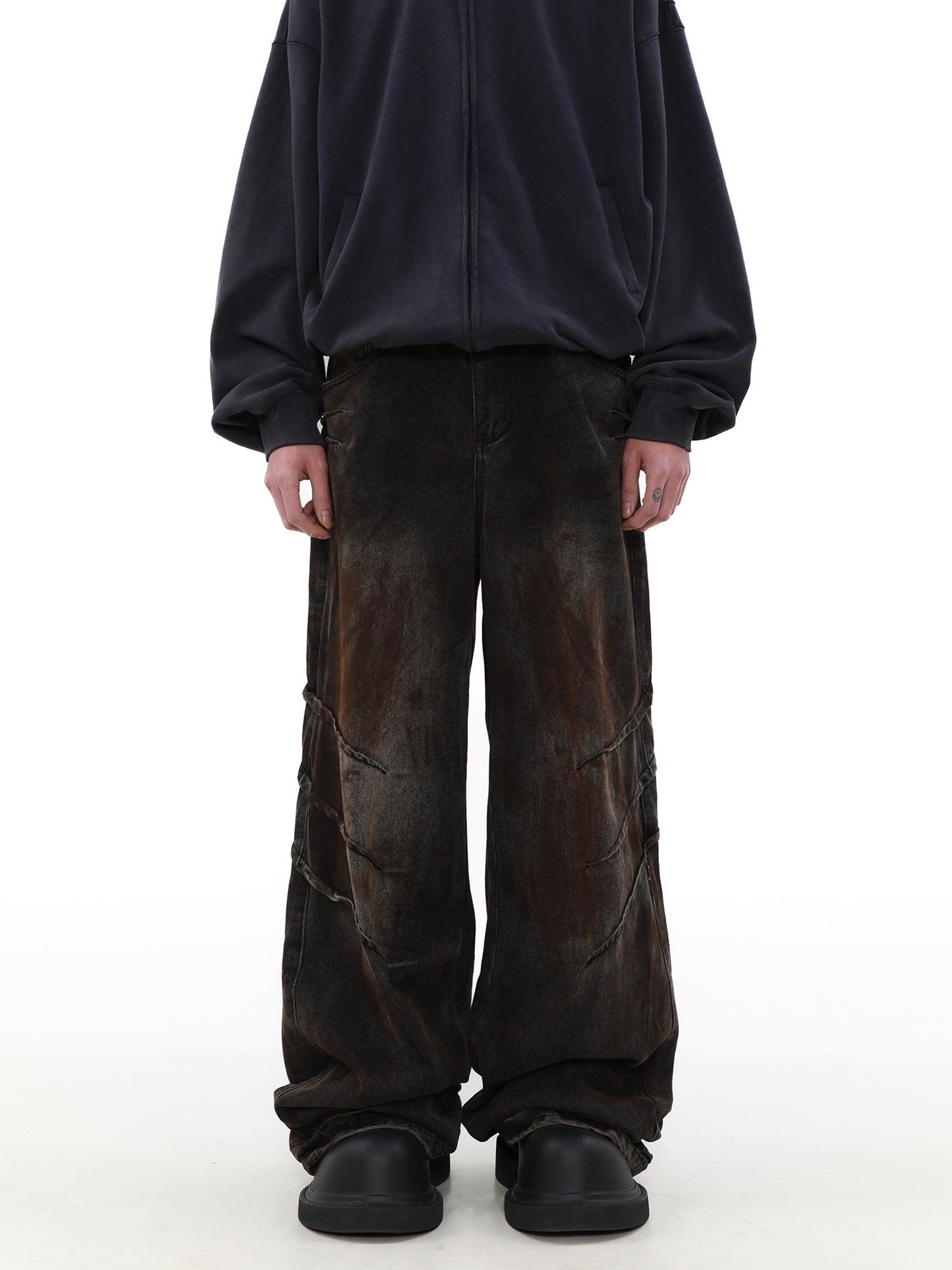 Distressed And Dirty Waste baggy Jeans