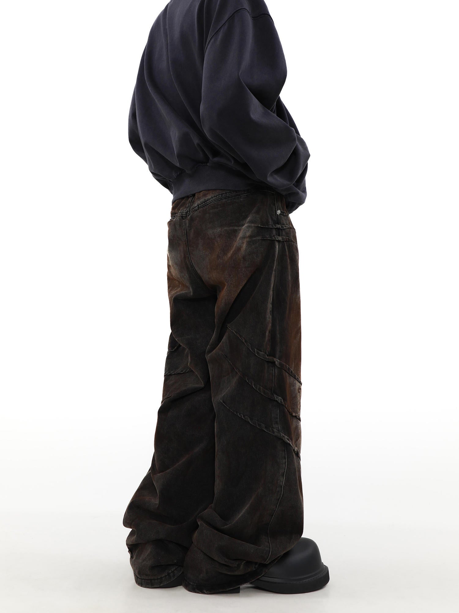 Distressed And Dirty Waste baggy Jeans