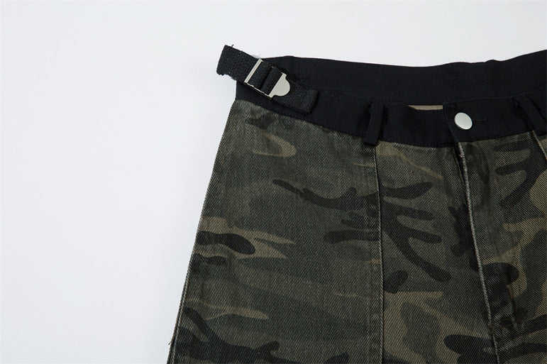 D-vine Heavy Industry Camouflage Cargos - side view