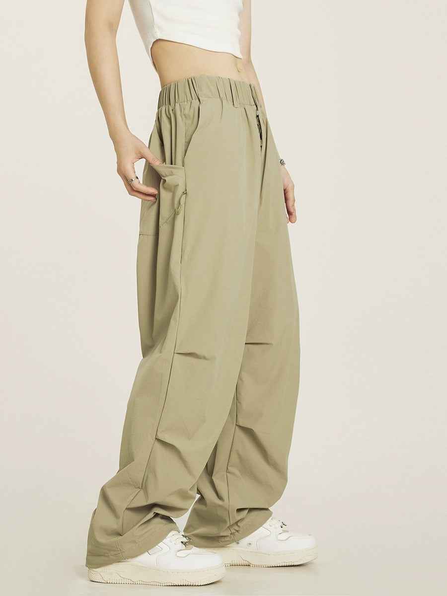 D-vine Vintage Pleated Parachute Cargo Pants - back view