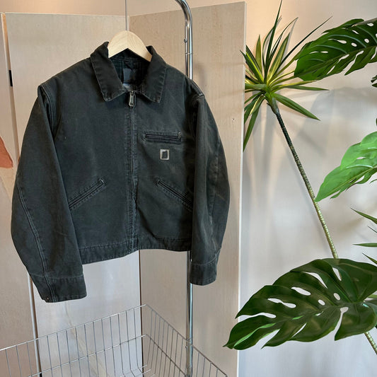 Short And Wide Tooling Zipper Jacket