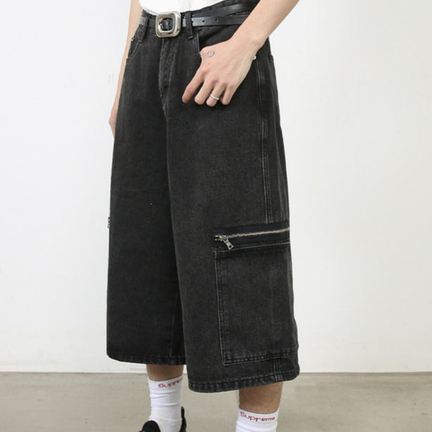 D-vine Denim Cropped Jeans in black and grey - front view