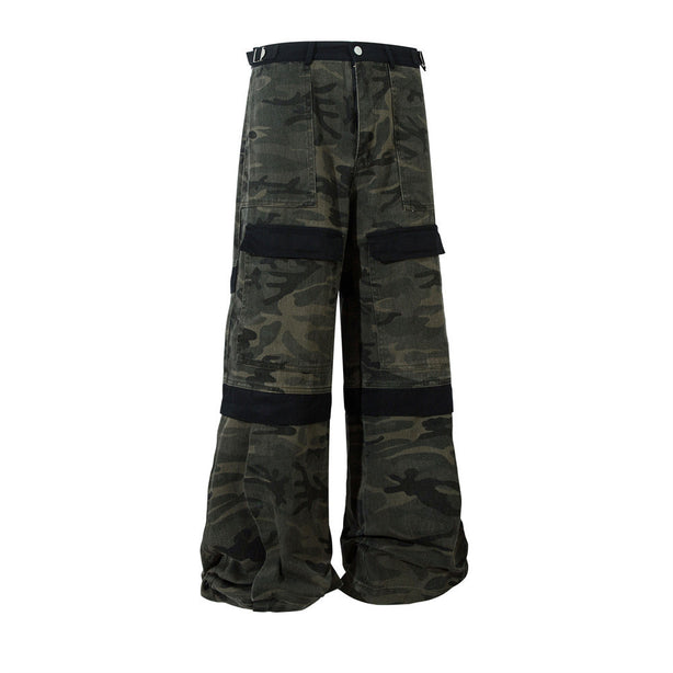 D-vine Heavy Industry Camouflage Cargos in green - front view